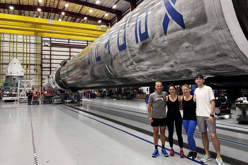 Tripulación que viajará en la Polaris Dawn.