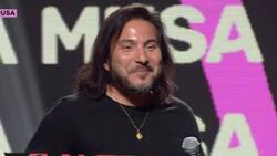 Desde su parecido con Juanes hasta bromas a Lucho Jara: Revisa la graciosa rutina de Felipe Avello en los Premios Musa 2022