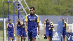 VIDEO| La agresiva reacción de Carlos Tevez en un rival que le hizo un túnel en un partido de barrio