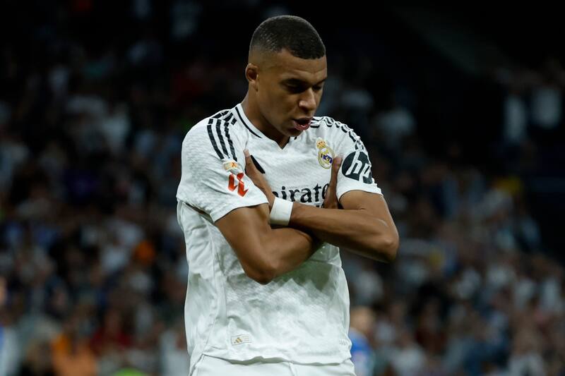 Kylian Mbappé gana casi 10 veces menos que Cristiano Ronaldo.