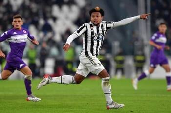 VIDEO | ¡Se pasó! El espectacular "triple" de Weston McKennie en la concentración de Estados Unidos