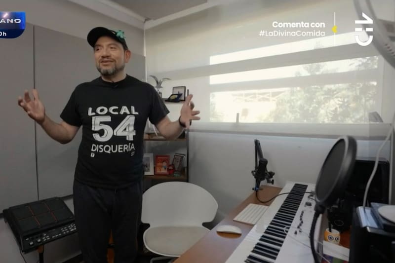 El estudio de grabación que Don Rorro tiene en su casa.