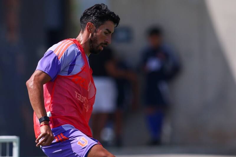 Juan Martín Lucero, en su primer entrenamiento con la camiseta azul. Foto: Prensa UCH.