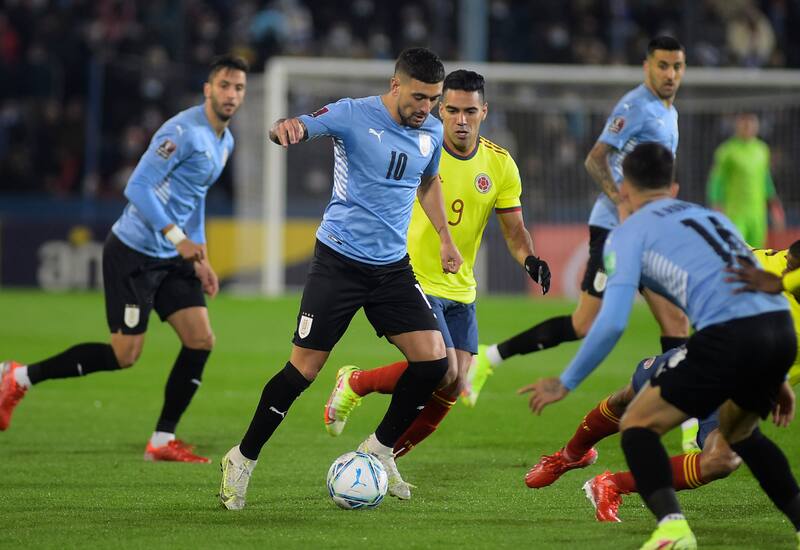 jugando por la selección de Uruguay ante Colombia (Foto: Aton)