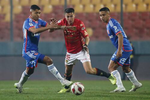 Barticciotto indignado por el bajo precio que puede pagar la U para llevarse a Villagra. Foto: Aton.