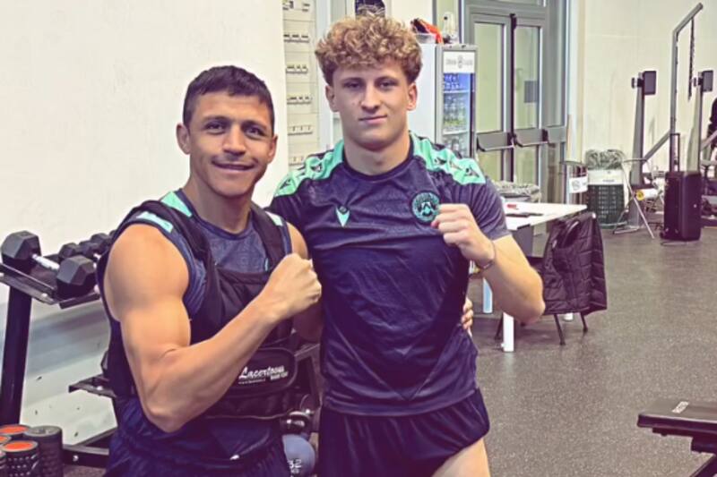 reapareció en redes sociales en medio de los rumores de una supuesta rebeldía en Udinese. (Foto: Instagram Alexis Sánchez).