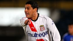 Fue un gran goleador del fútbol chileno, ahora dirige a los jugadores sin club y quiere ser gerente deportivo