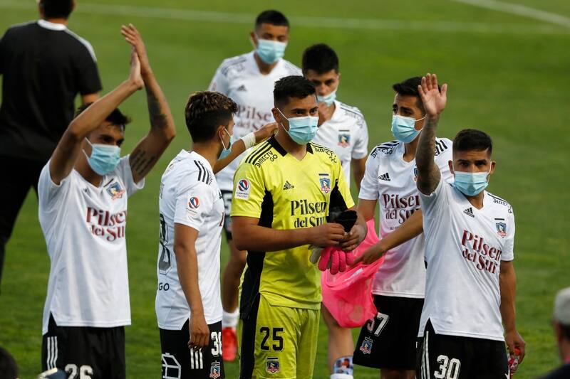 jugando con juveniles ante Audax Italiano en 2021