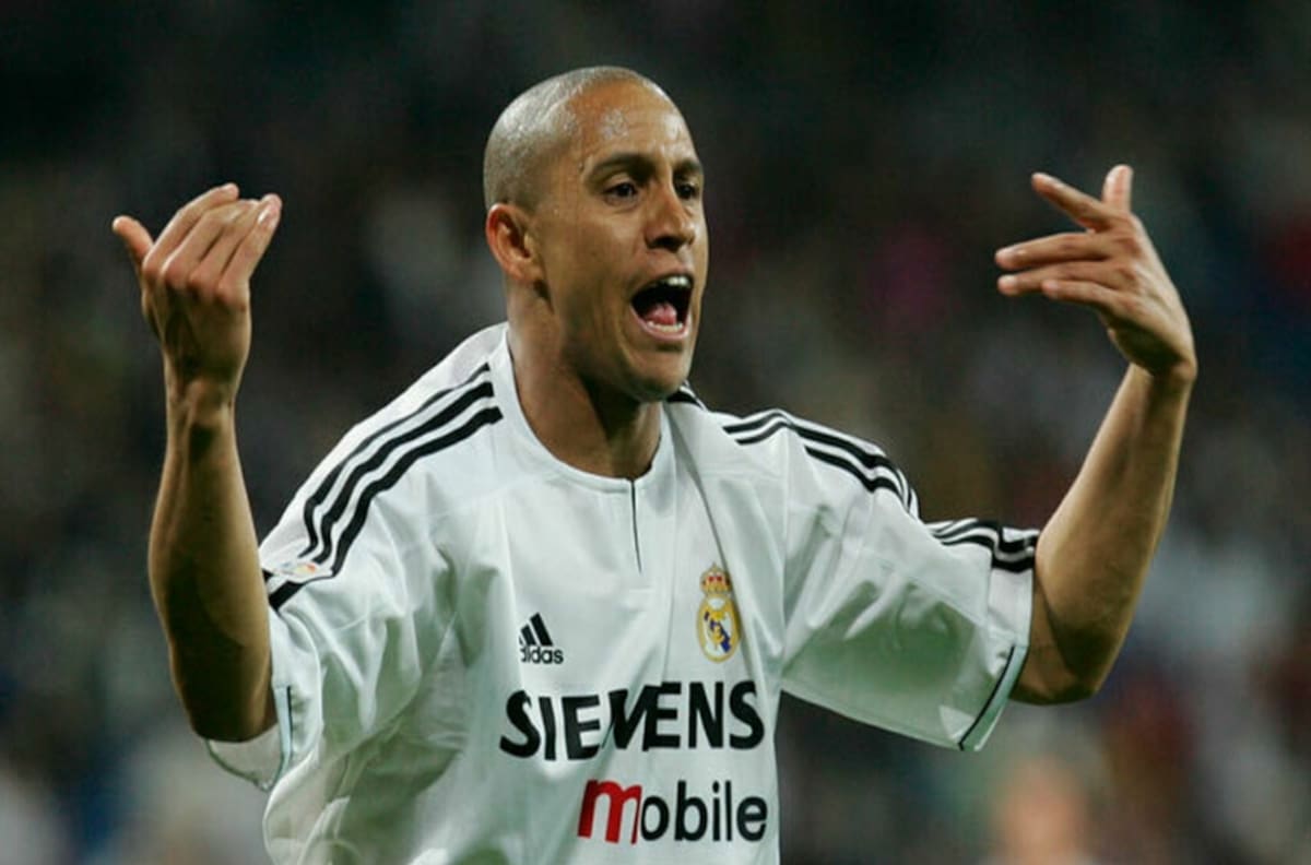 El extraordinario pase de taco de Roberto Carlos en el Stamford Bridge