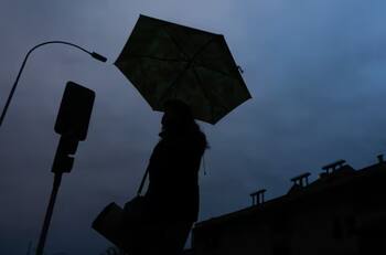 Halloween bajo el agua: Estas son las comunas de la Región Metropolitana donde podría llover este viernes