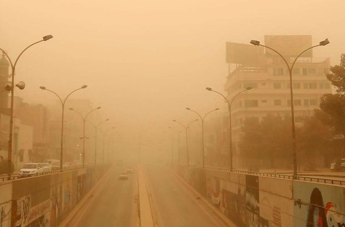 VIDEO | Tormenta de arena dejó miles de personas hospitalizadas y provocó el cierre de aeropuertos en Irak