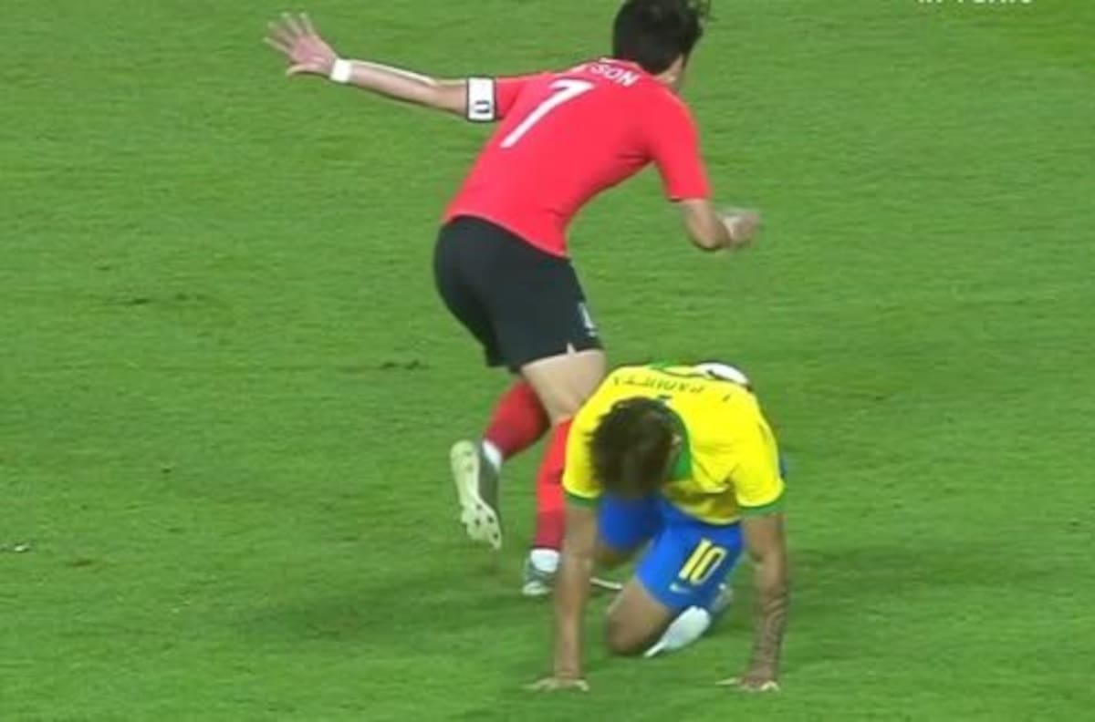 El tremendo amague de Son para dejar en el suelo a Paquetá en amistoso con Brasil