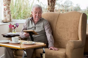 Adultos mayores de 55 años pueden recibir hasta $134.000 mensuales extra del IPS: solicítalos así