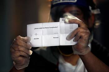 Plebiscito 2020: En veloz escrutinio de mesas el Apruebo arrasó con el 78,2%