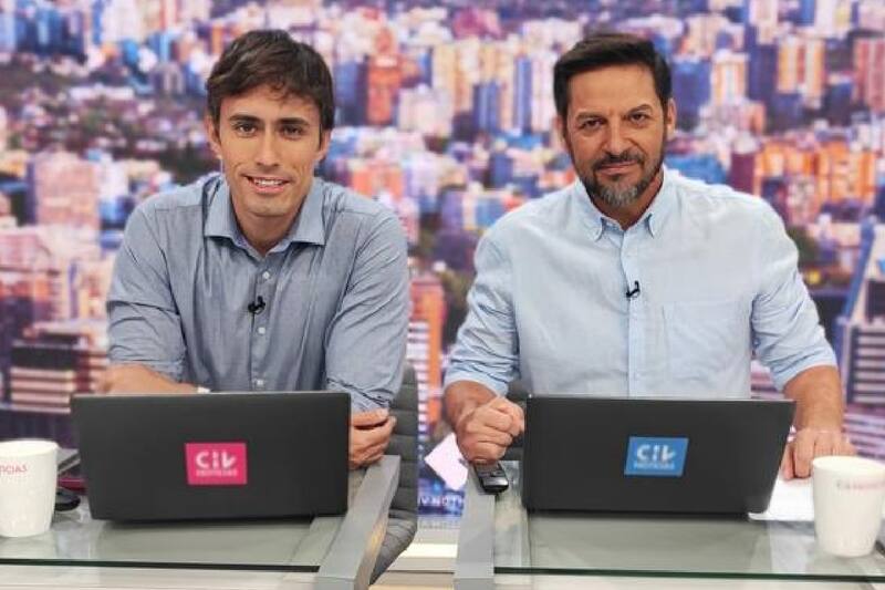 Roberto Cox y Rafael Cavada en CHV Noticias / Créditos: Twitter