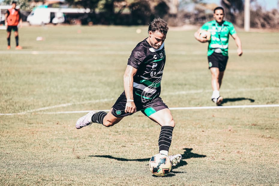 entrenando con Santos Laguna. Foto:@ClubSantos