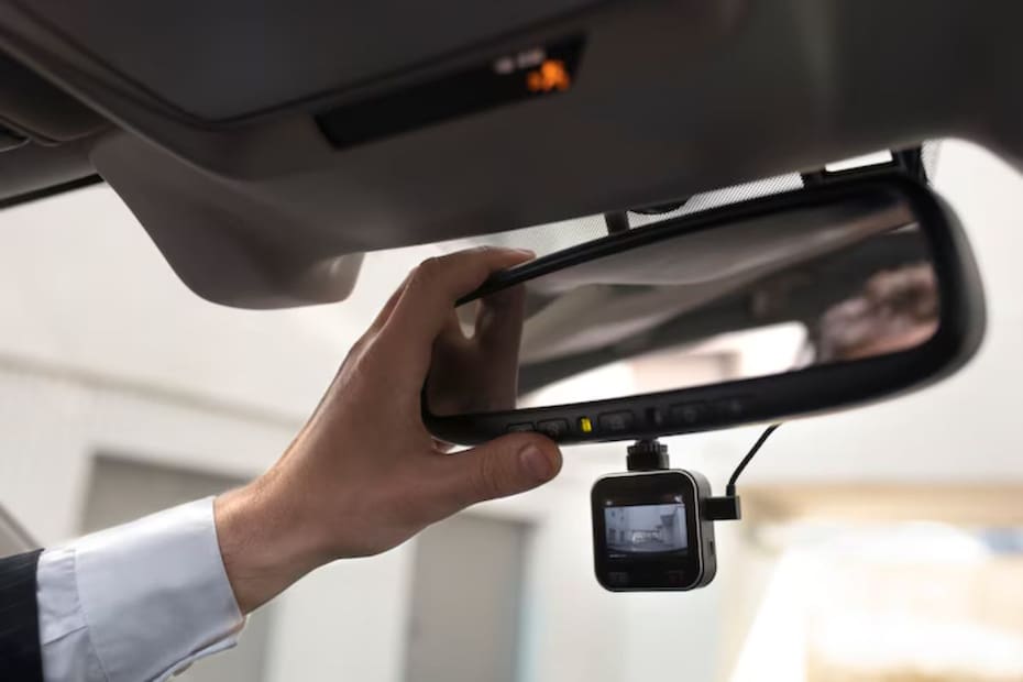 Conductores que no porten este elemento podrían recibir multas o sufrir la retención de sus vehículos.
Créditos: Freepik.