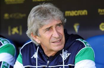 FOTO | La idolatría con Manuel Pellegrini da para todo: hincha de Real Betis se tatuó el dibujo que Ibai Llanos hizo del "Ingeniero"