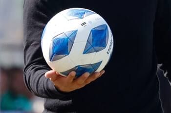 Va por más éxitos: DT que amenazó con irse de su equipo finalmente seguirá un año más en Primera B