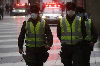 Detención ciudadana: sujeto fue golpeado y desnudado en Santiago