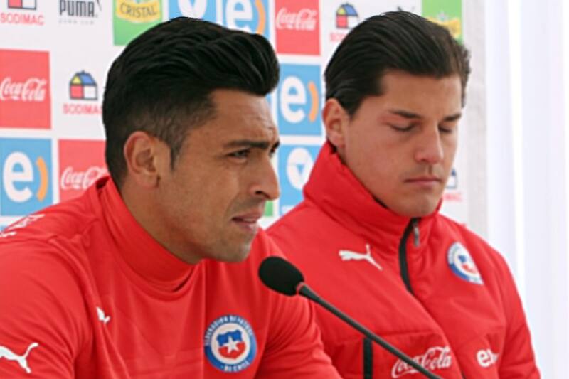 en su mejor momento, junto a Gonzalo Jara en concentración con La Roja.