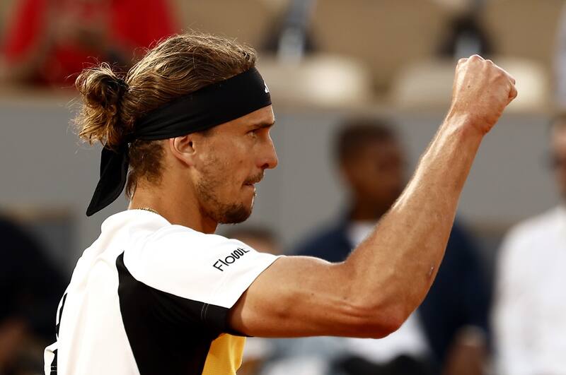 Zverev ganó en tribunales y jugará su primera final de Roland Garros. EFE