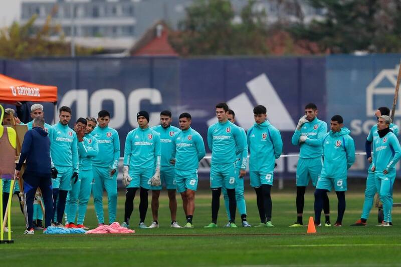 Plantel de la U en intertemporada.