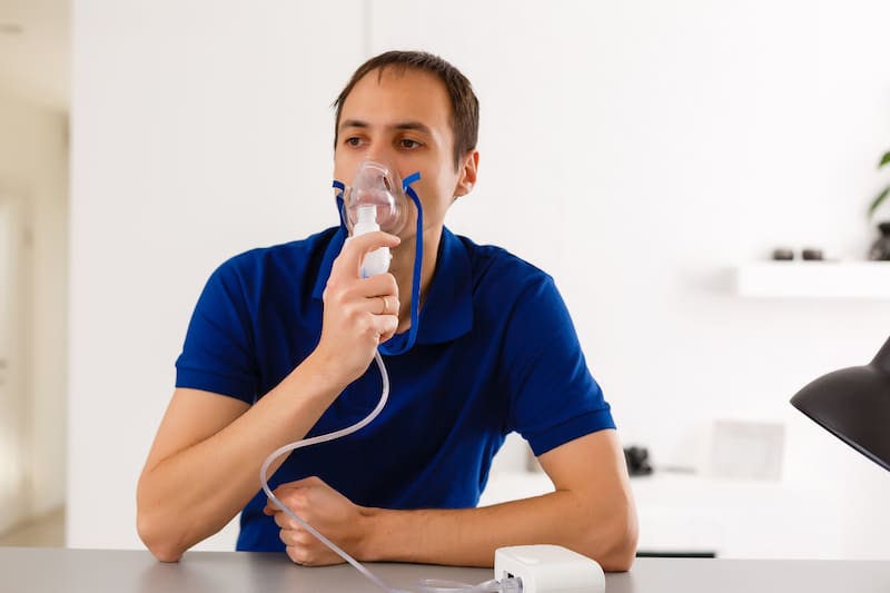 Acumulación de moco espeso en órganos vitales como pulmones y páncreas.