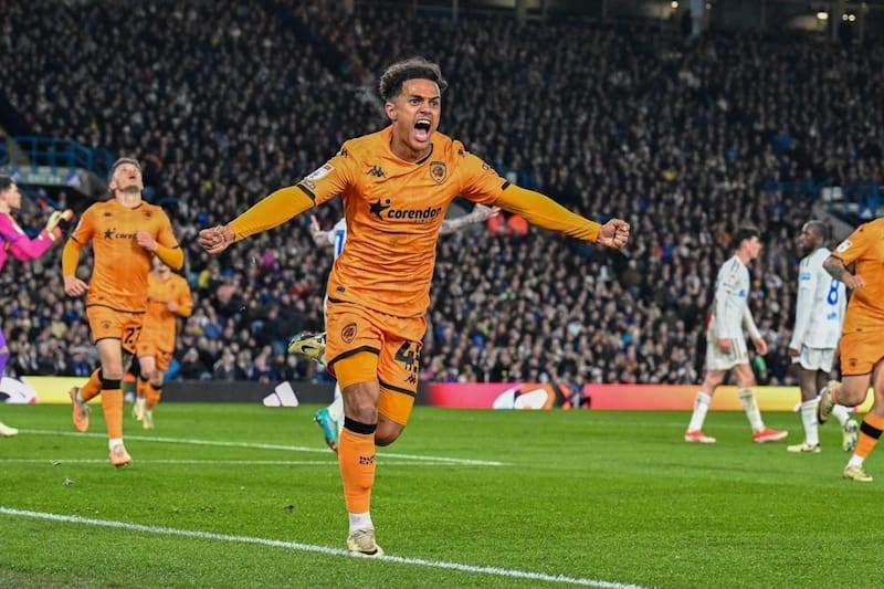 Fábio Carvalho en su paso por el HUll City de la Championship.