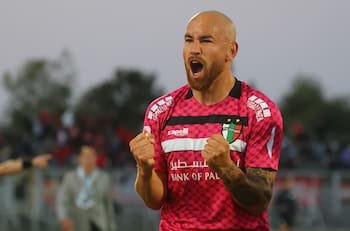 VIDEO | Momento histórico: el Municipal de la Cisterna luce sus luminarias con este golazo de Palestino