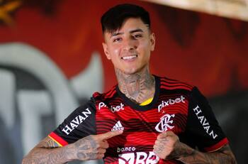 DT de Flamengo se deshace en elogios hacia Erick Pulgar: “Si fuera brasileño, sería titular de la selección”