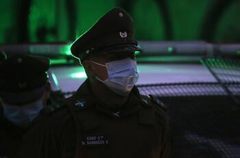 VIDEO | Tenían 16 años: Dos detenidos luego de portonazo frustrado en Las Condes