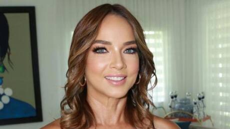 Adamari Lopez enamora en redes sociales con uno de sus look más atrevidos