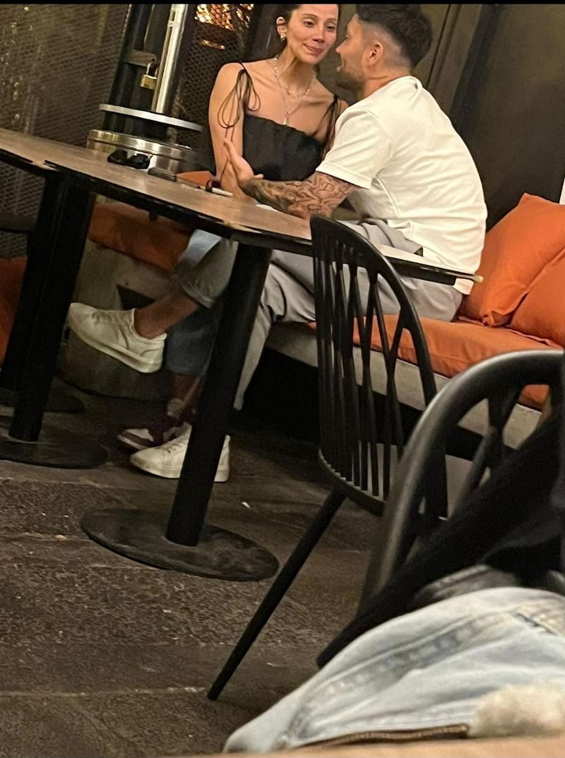 Martina Orrego y Luis Jiménez y Luis Jiménez a los besos/ Crédito: Martin Gonzalez de Tevex