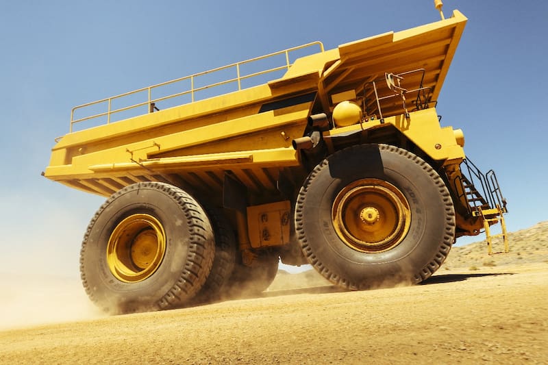 Los neumáticos gigantes de la minería por fin se podrán reciclar en Chile.