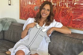 Emilia Daiber adelanta el Día de la Madre mostrando su pancita con 8 meses de embarazo