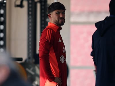 Alerta en La Roja de Nicolás Córdova: Felipe Loyola es duda para las Eliminatorias por lesión