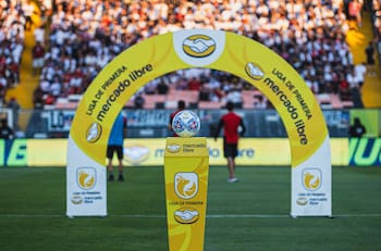 Contra el tiempo: ¿A qué hora cierra HOY el libro de pases de Primera División?