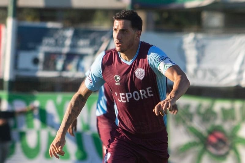 jugando por Ferro. Foto: @FerroOficial.