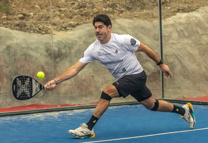 jugando pádel. Foto: Felipe Escobedo/En Cancha.