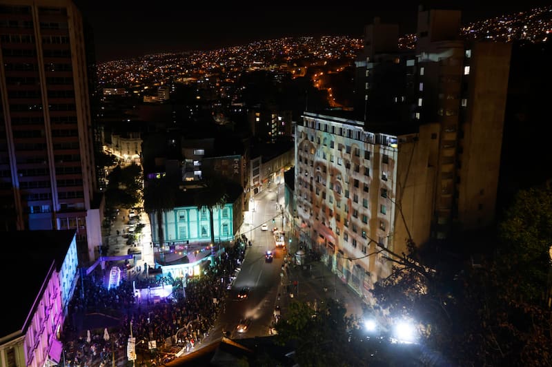 La ciudad contará con distintos espectáculos artísticos para celebrar la llegada del 2026. Créditos: Sebastian Cisternas/ Aton Chile.