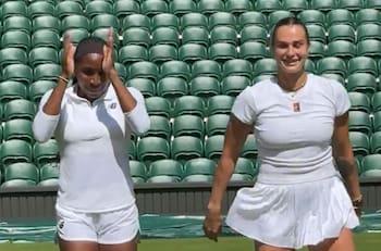 VIDEO | Amiguis de nuevo: Gauff y Sabalenka firman la paz con divertida coreografía en Wimbledon