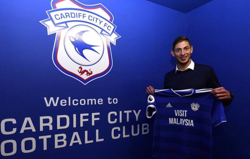 no alcanzó a debutar con Cardiff.