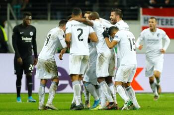 Victoria de honor: Guimarães se despidió de Europa League venciendo al Frankfurt