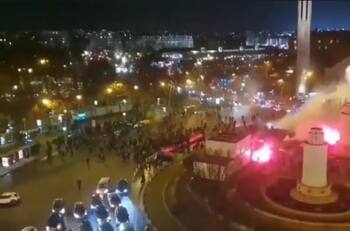 Hinchas del PSG atacaron a los ultras del Galatasaray rumbo al Parque de los Príncipes