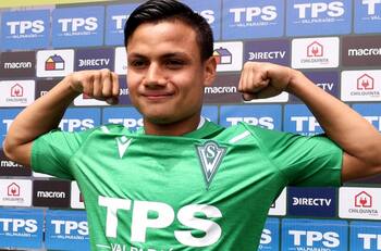 En Santiago Wanderers exigen que Esli García sume minutos por el torneo