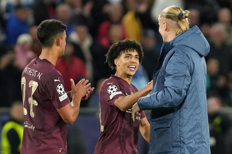 Jugador del Manchester City fue detenido por robar celular. Foto: EFE.