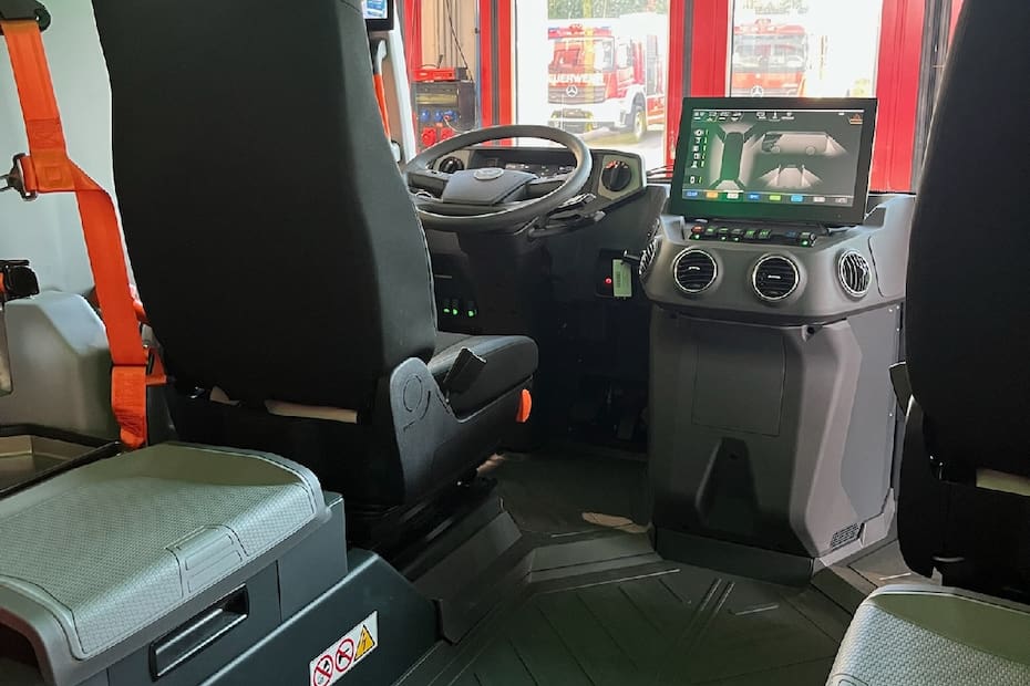 El Rosenbauer RTX tiene capacidad para 9 personas, y su batería se carga en 45 minutos.