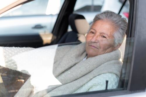 ¿A qué edad deben dejar de conducir los adultos mayores? Esto dice Harvard al respecto