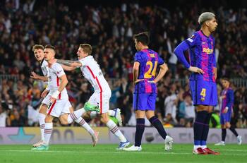 VIDEO| El emotivo homenaje de Rafael Santos Borré a Freddy Rincón tras golazo al Barcelona en la Europa League